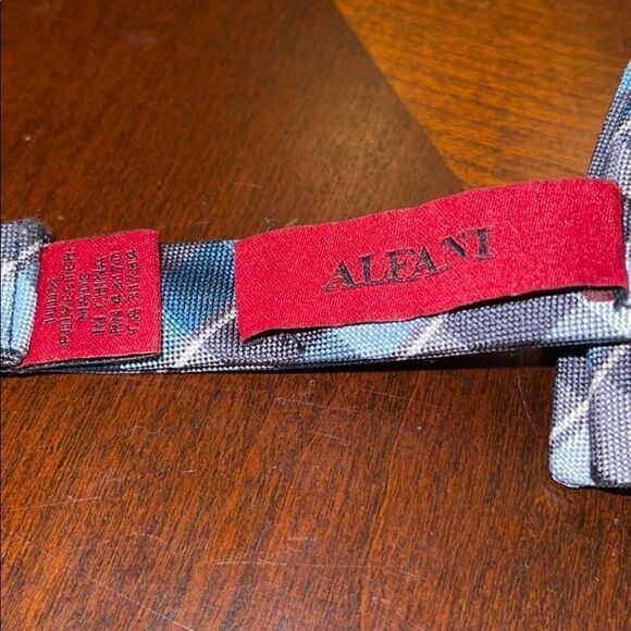 NWOT Alfani adjustable bow tie blue grey - Picture 3 of 3